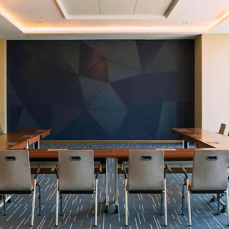 The Westin City Centre Bahrain Manama Exterior photo Meeting room