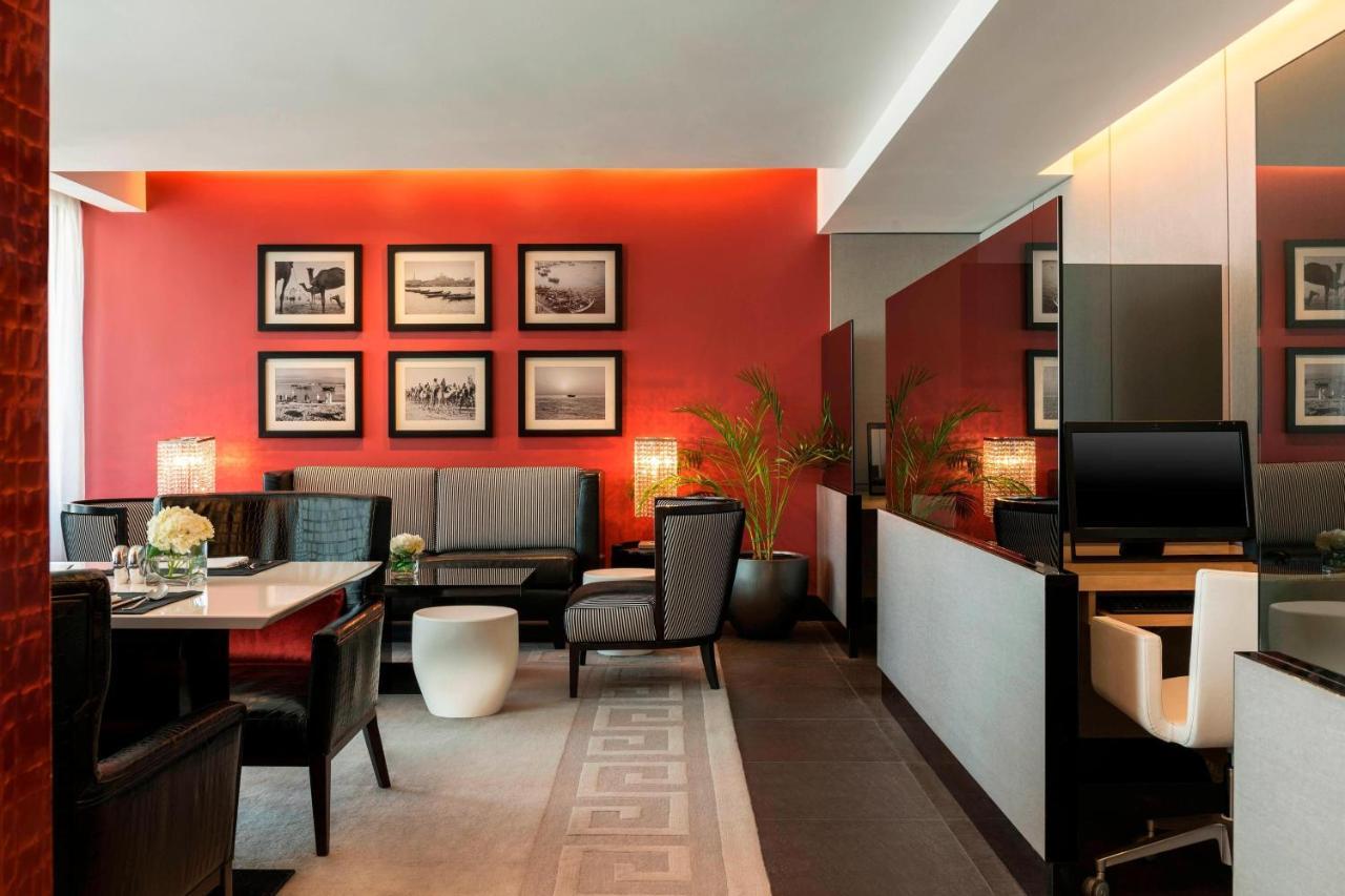 The Westin City Centre Bahrain Manama Exterior photo A suite at the hotel