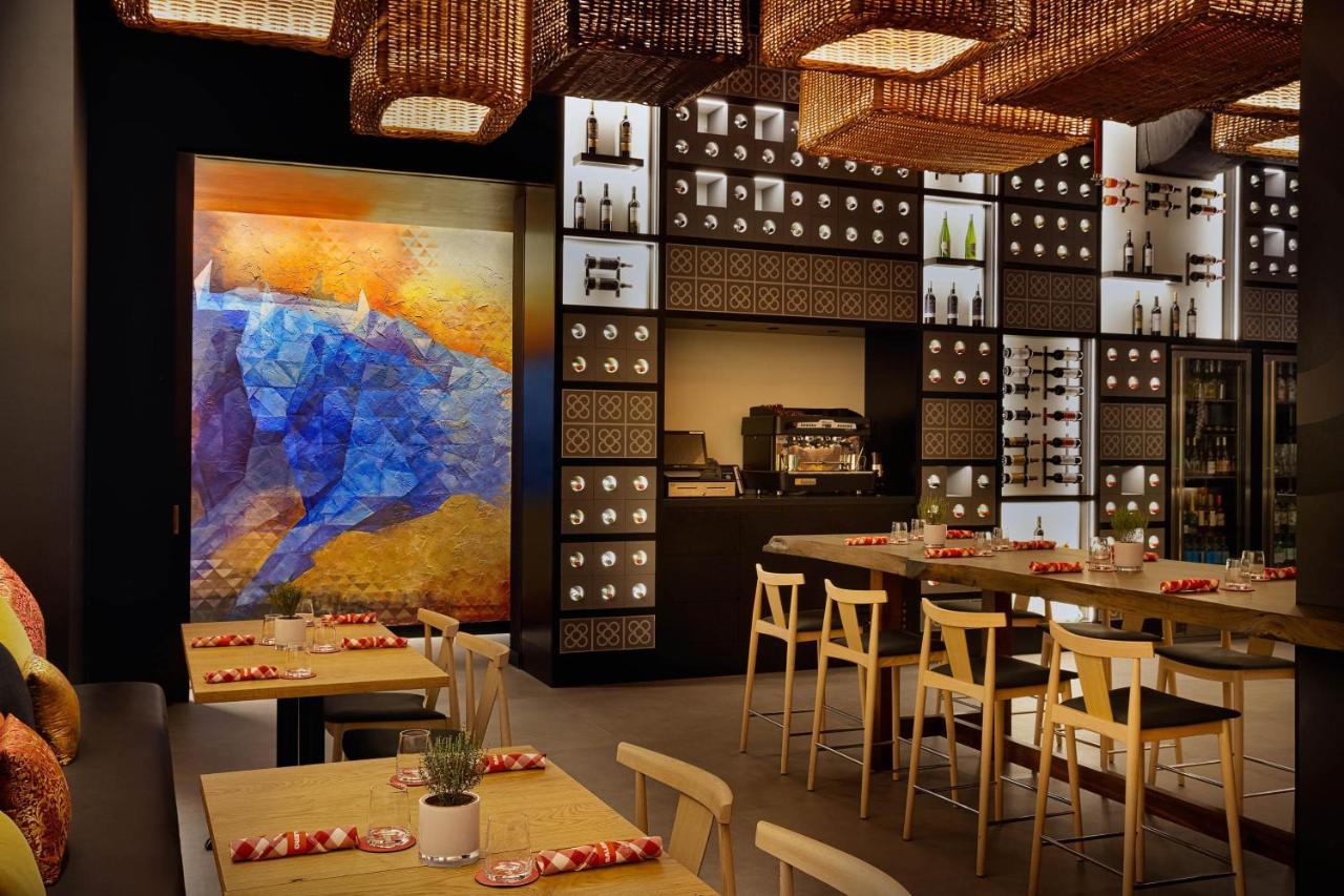 The Westin City Centre Bahrain Manama Exterior photo The interior of the restaurant