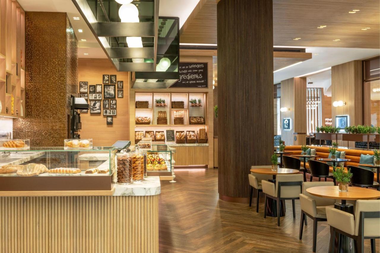 The Westin City Centre Bahrain Manama Exterior photo The Café