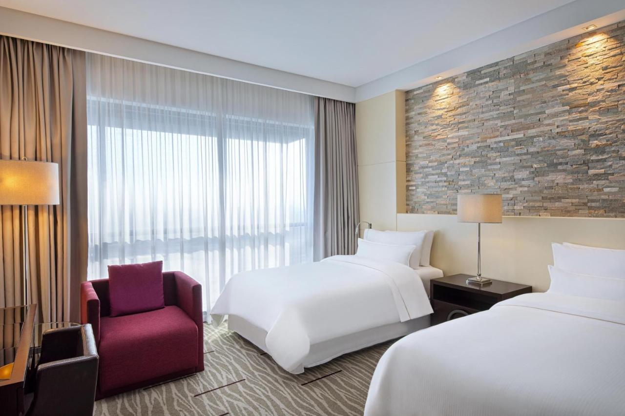 The Westin City Centre Bahrain Manama Exterior photo Deluxe room