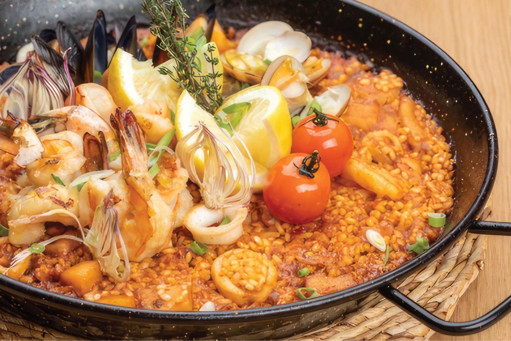 The Westin City Centre Bahrain Manama Exterior photo Paella Valenciana