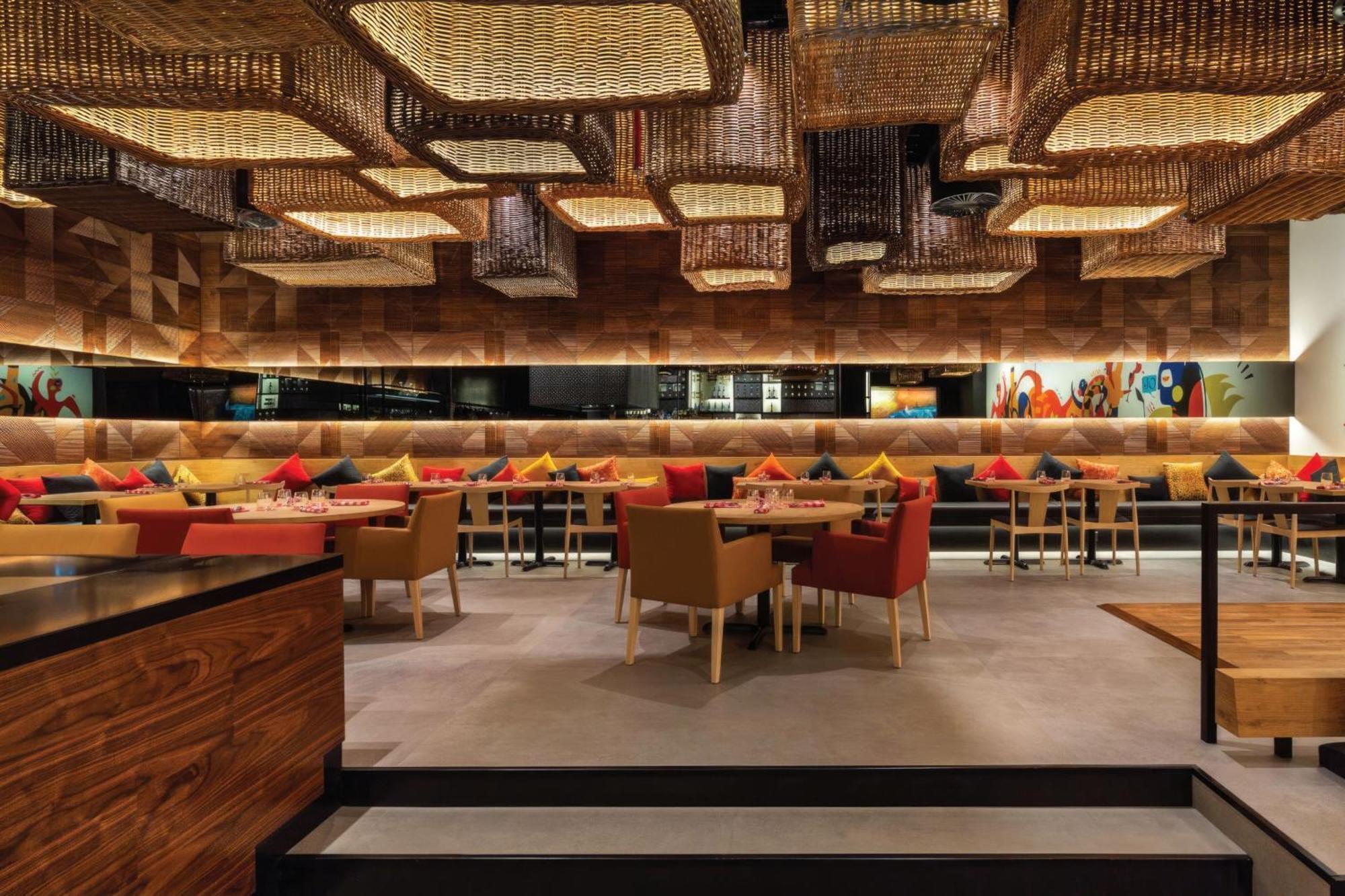 The Westin City Centre Bahrain Manama Exterior photo Interior of the restaurant