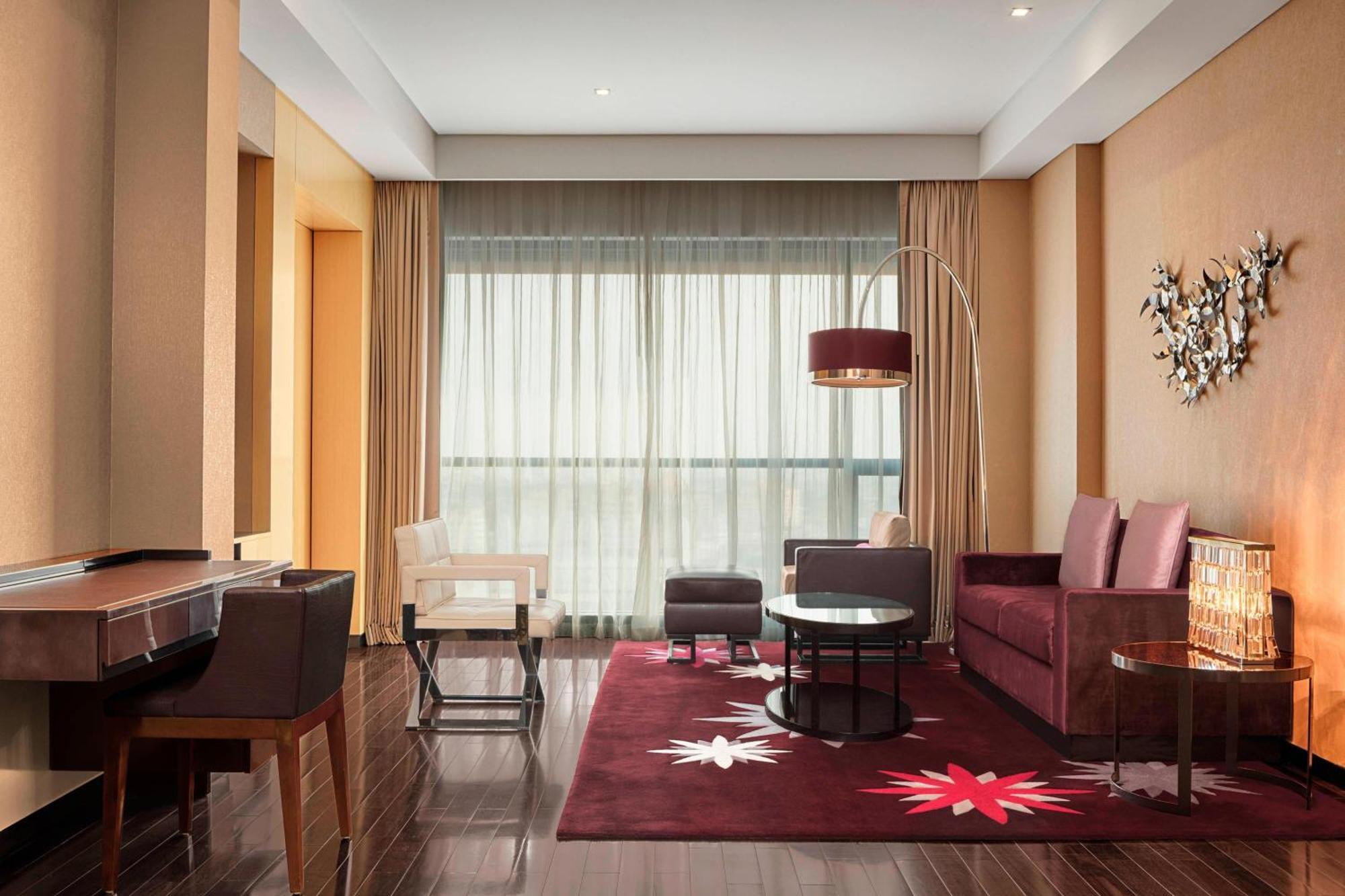 The Westin City Centre Bahrain Manama Exterior photo A suite at the hotel